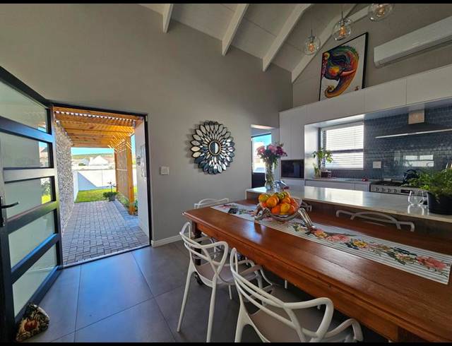 3 BEDROOM HOUSE FOR SALE IN BRITANNIA BAY